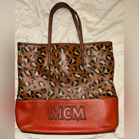 💎 RARE MCM (+COA) Limited Ed Aren Leopard Visetos Tote with Orange Leather Trim - Picture 12 of 14